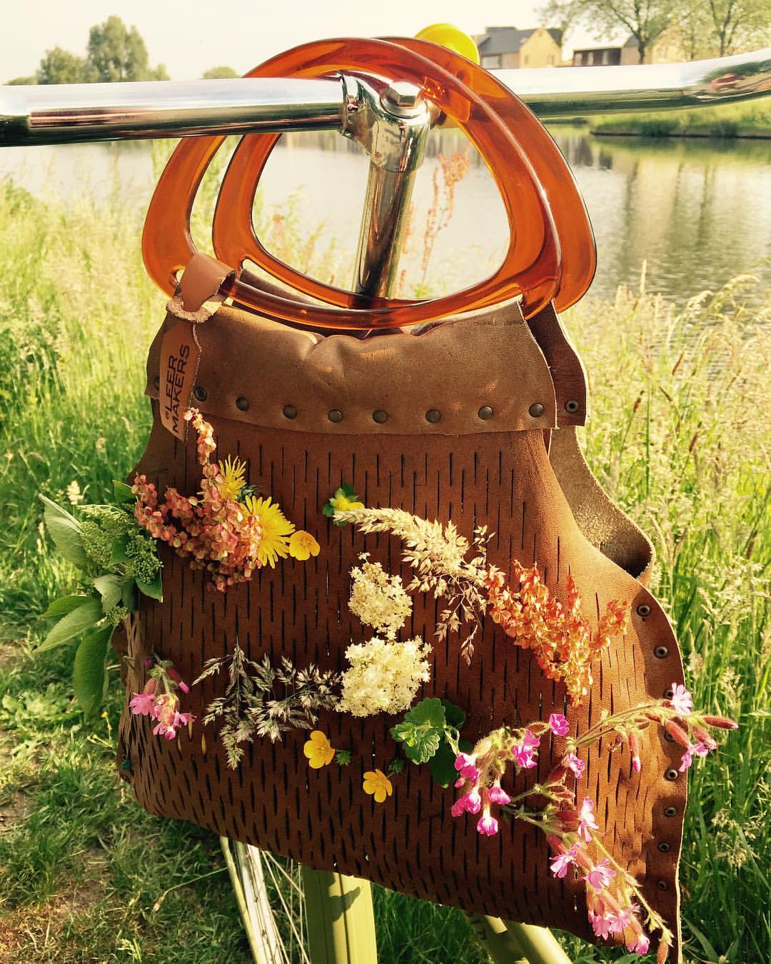 oude bank, nieuwe tas